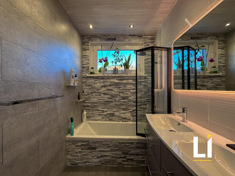 Maison - 111 m² - 5 pièces