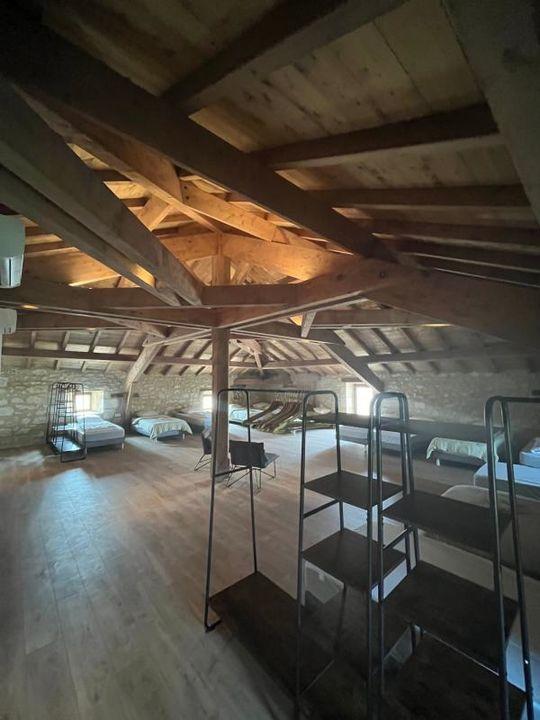 Maison - 600 m² - 17 pièces