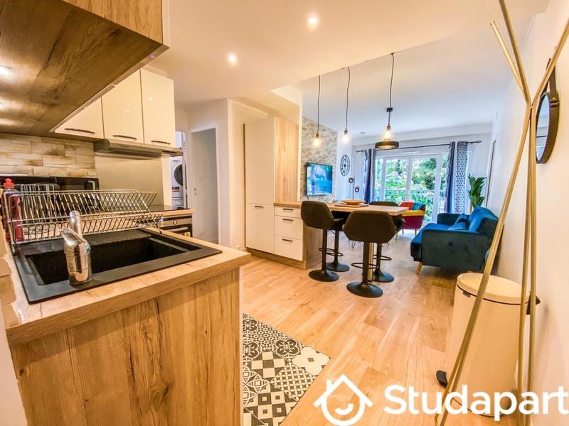 Chambre - 10 m² - 1 pièce