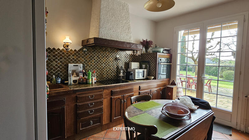 Maison - 220 m² - 9 pièces