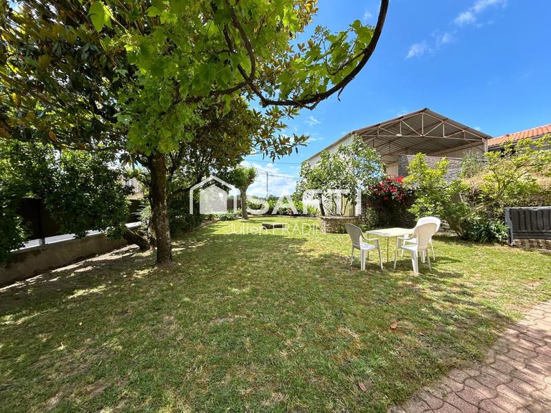 Maison de village - 217 m² - 8 pièces