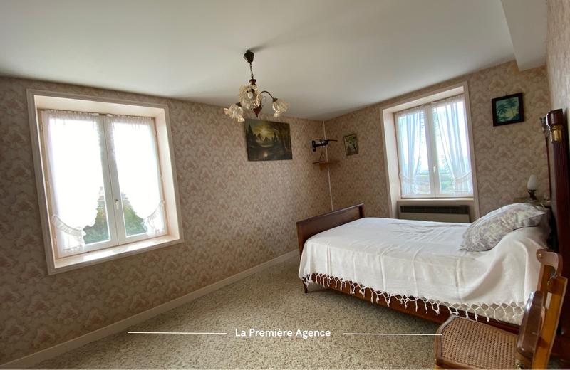 Maison - 185 m² - 8 pièces