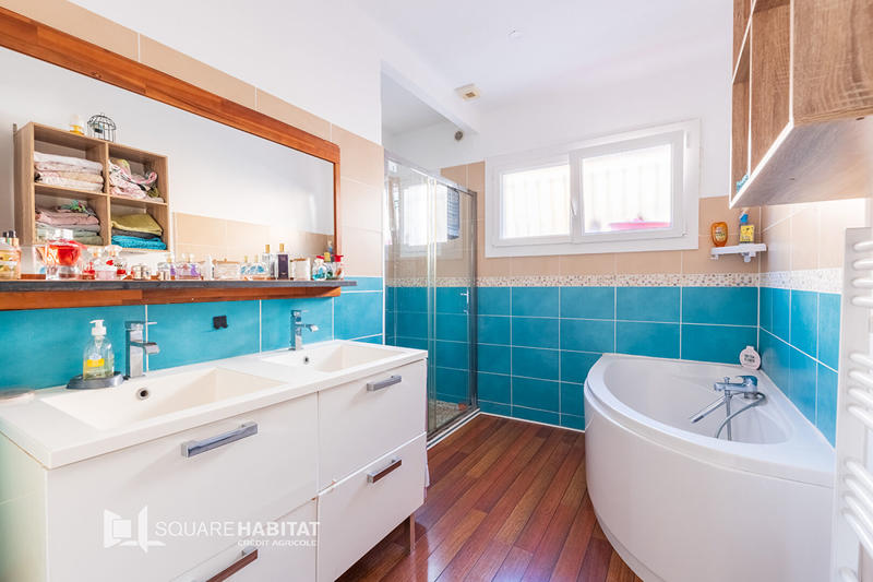 Maison - 168 m² - 7 pièces