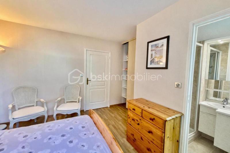 Maison - 206 m² - 6 pièces