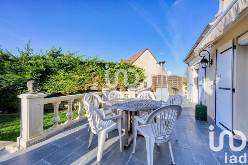 Maison - 250 m² - 7 pièces