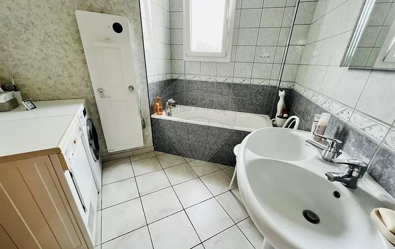 Maison - 137 m² - 6 pièces