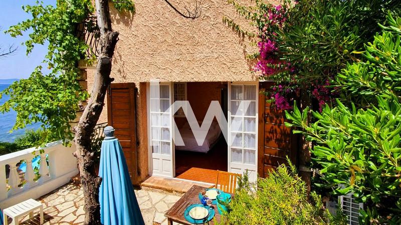 Maison - 234 m² - 11 pièces