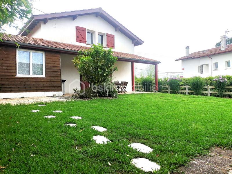 Maison - 86 m² - 4 pièces