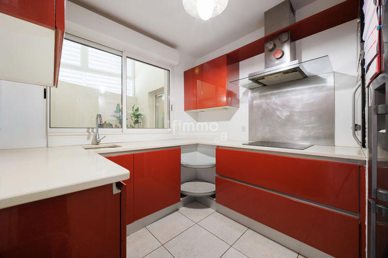 Appartement - 83 m² - 4 pièces