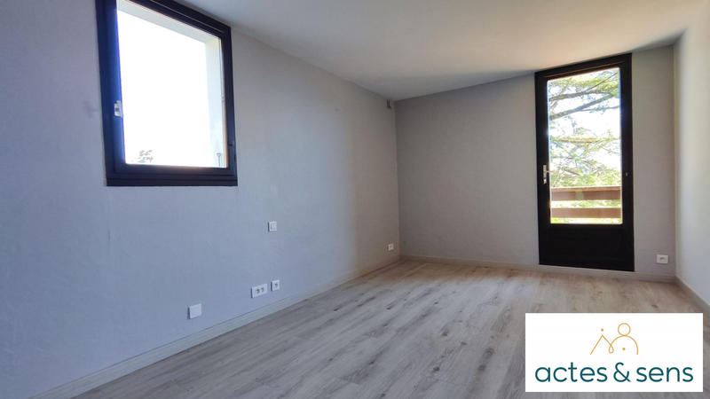 Maison - 207 m² - 10 pièces
