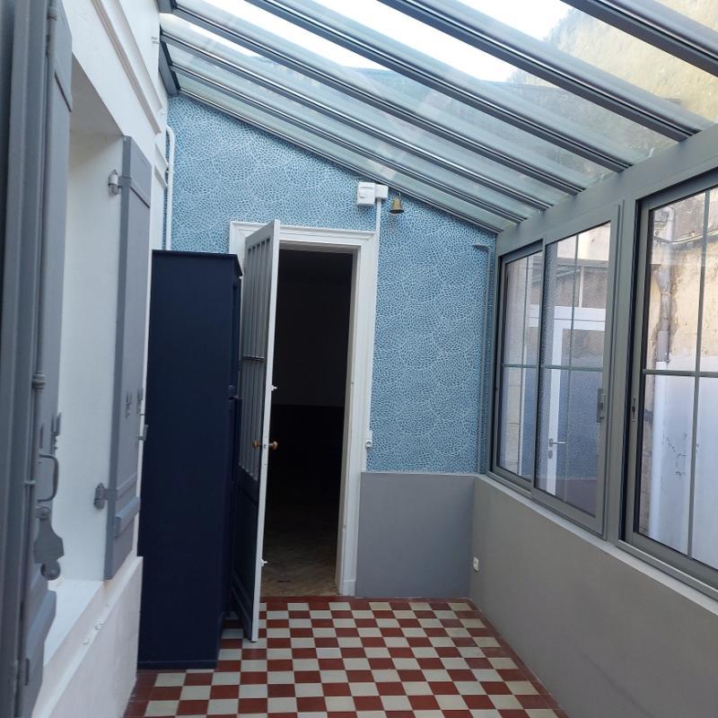 Maison - 222 m² - 8 pièces