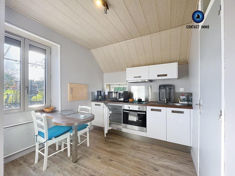 Maison - 210 m² - 10 pièces