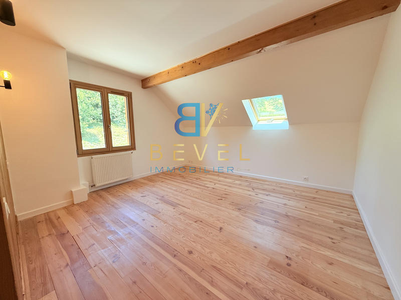 Châlet - 329 m² - 13 pièces