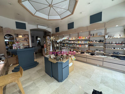 Fonds de commerce - 110 m²