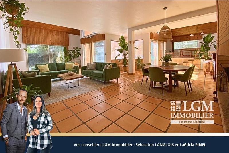 Villa - 330 m² - 7 pièces