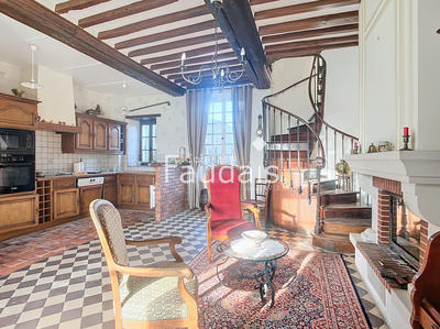 Propriété - 300 m² - 6 pièces