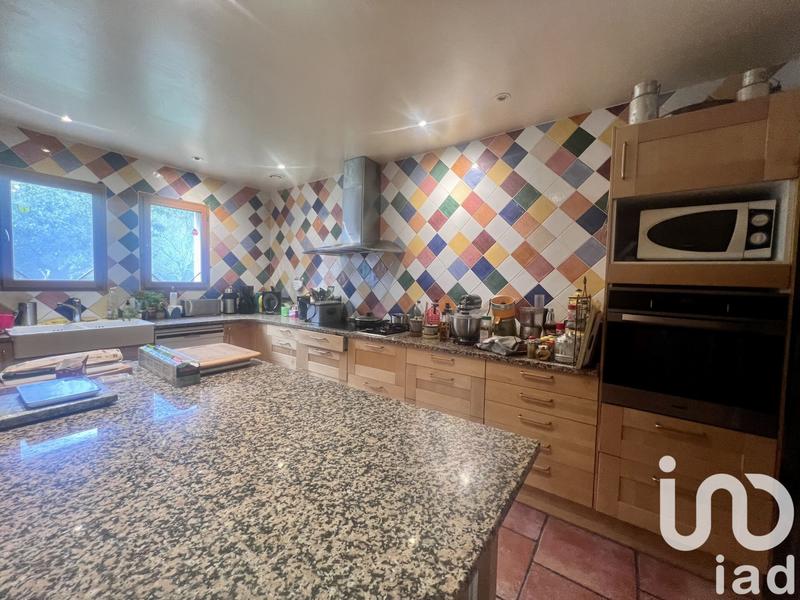 Maison - 274 m² - 10 pièces