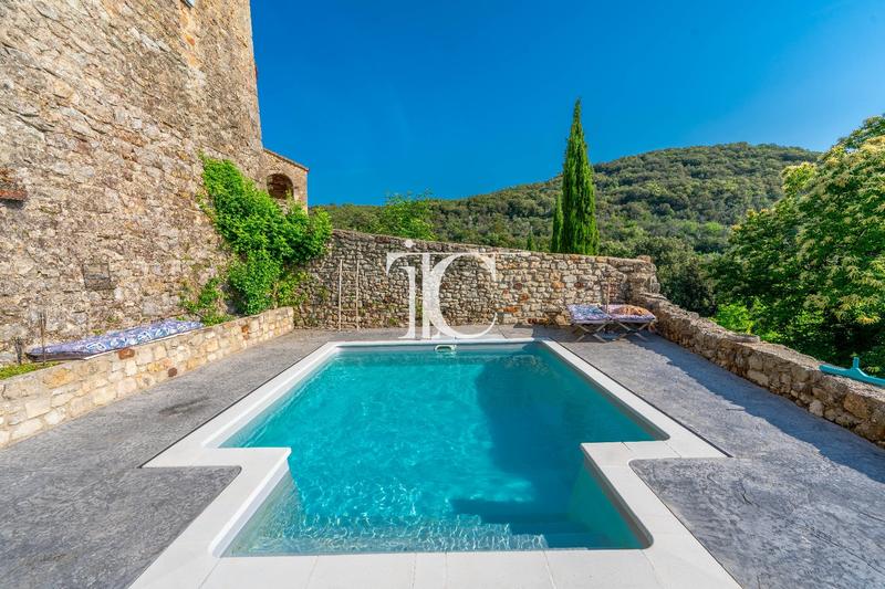 Maison - 141 m² - 6 pièces