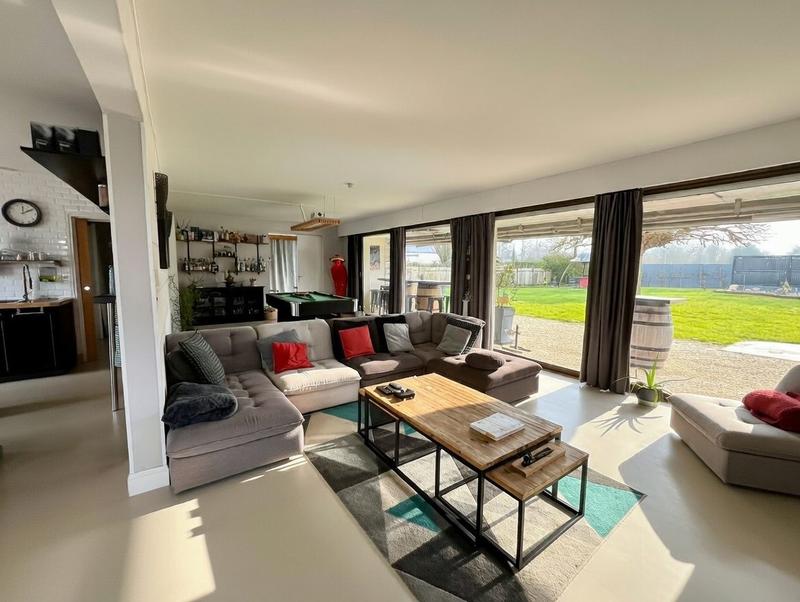 Maison traditionnelle - 183 m² - 7 pièces