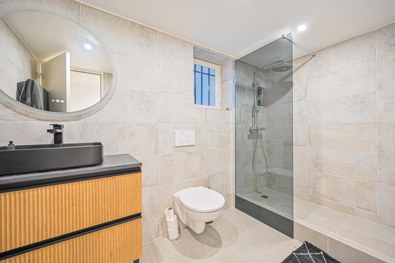 Maison contemporaine - 199 m² - 6 pièces