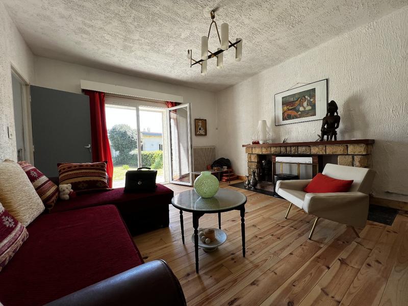 Maison - 303 m² - 11 pièces