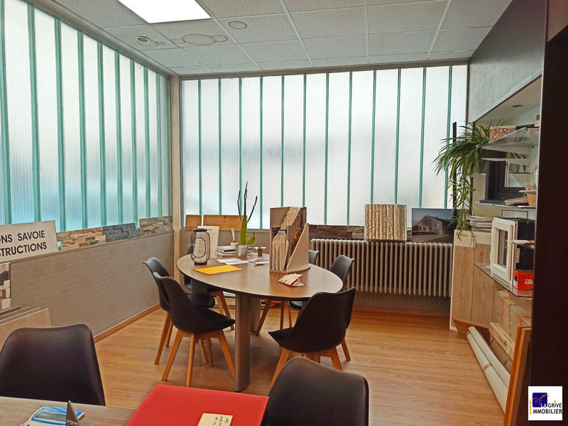 Local commercial - 101 m²