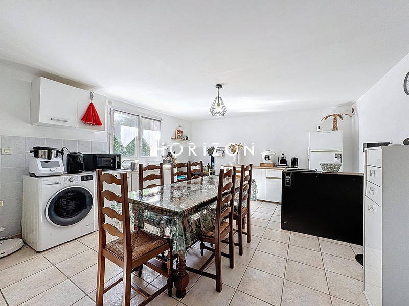 Maison - 200 m² - 6 pièces