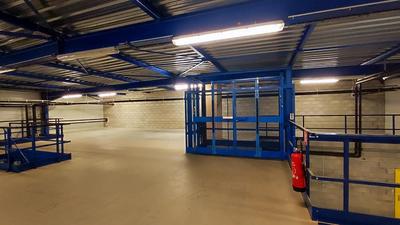 Local d'activité / Entrepôt - 972 m² - 5 pièces