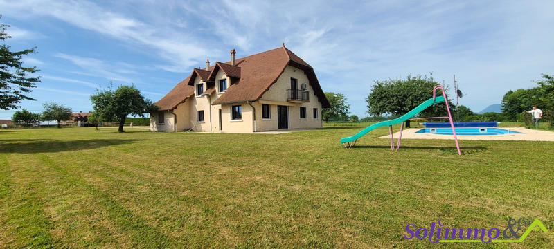 Villa - 212 m² - 5 pièces