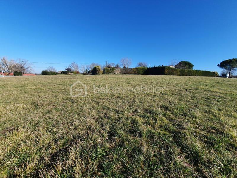 Terrain constructible - 1 146 m²
