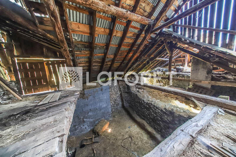 Maison - 170 m² - 2 pièces