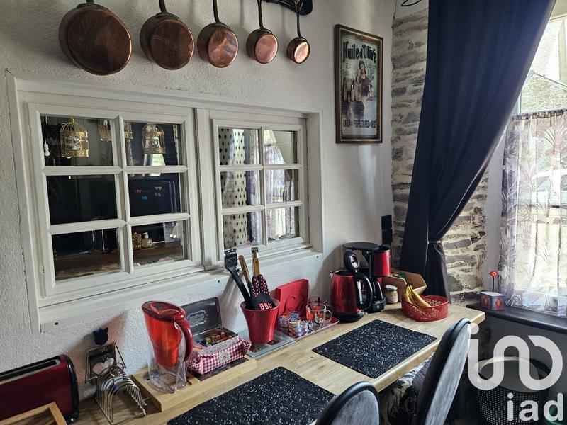 Maison - 313 m² - 9 pièces