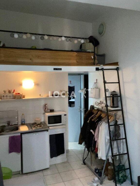 Studio - 15 m² - 1 pièce