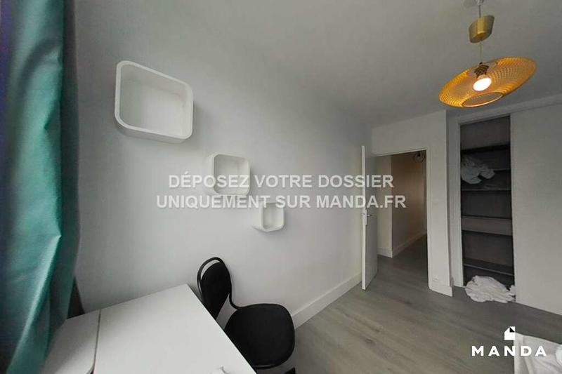 Chambre - 9 m² - 4 pièces