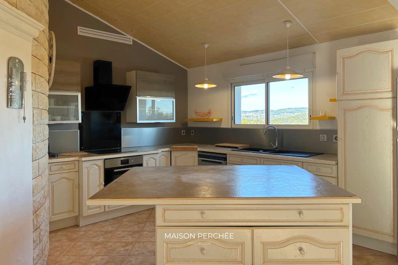 Villa - 196 m² - 7 pièces