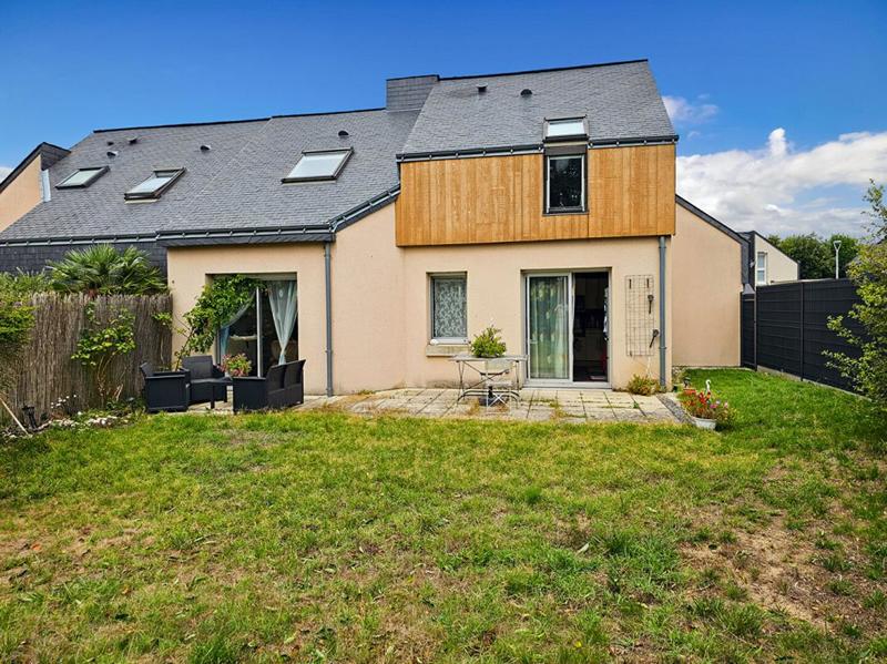 Maison - 98 m² - 6 pièces