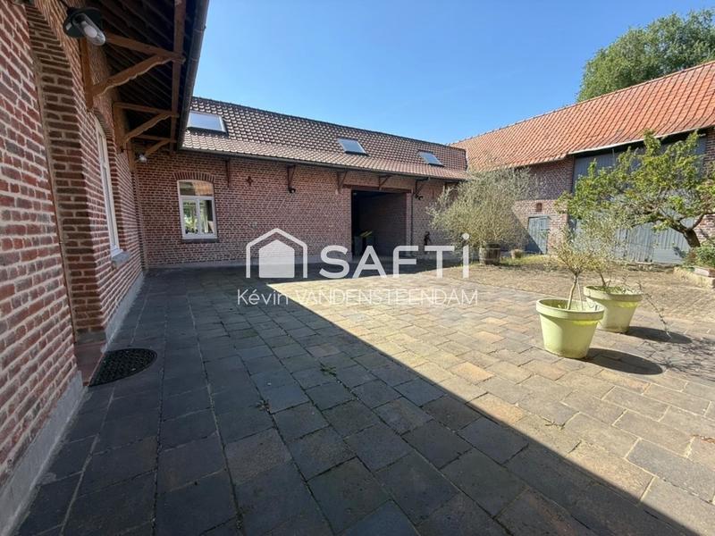 Maison - 195 m² - 7 pièces