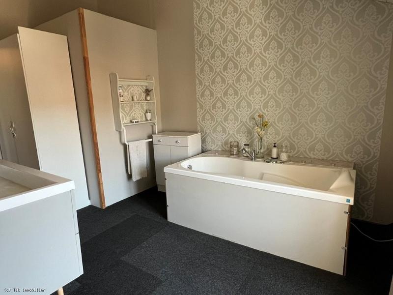 Maison en pierre - 154 m² - 5 pièces