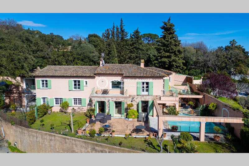 Villa - 400 m² - 12 pièces