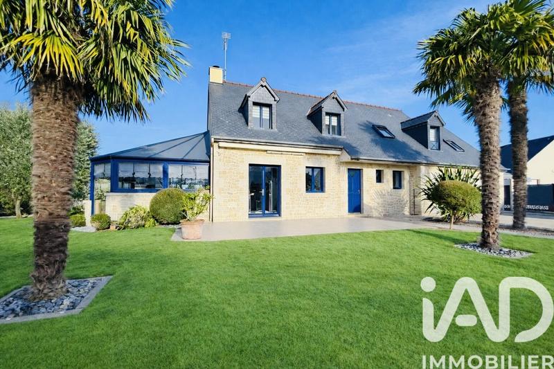 Maison - 180 m² - 8 pièces