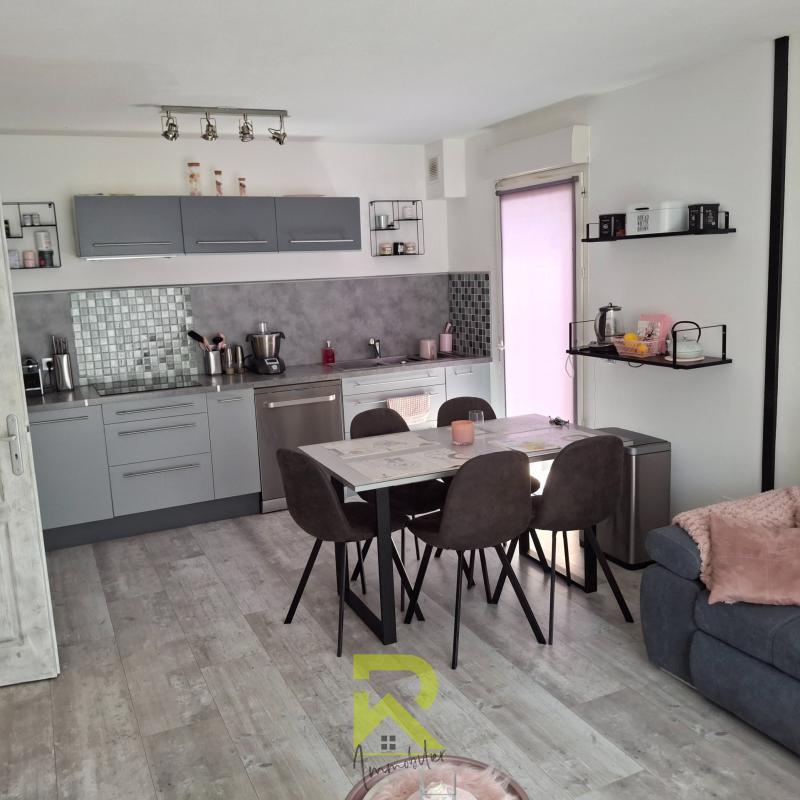 Appartement - 65 m² - 3 pièces