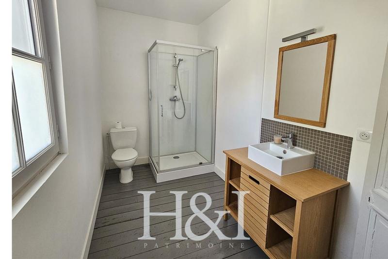 Propriété - 185 m² - 6 pièces