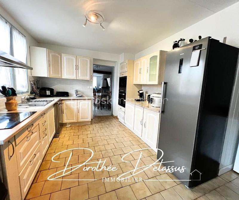 Maison - 169 m² - 8 pièces