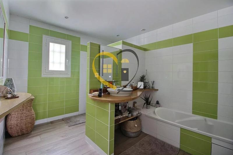 Maison - 176 m² - 6 pièces