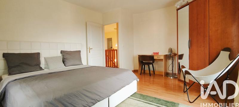 Maison - 259 m² - 8 pièces