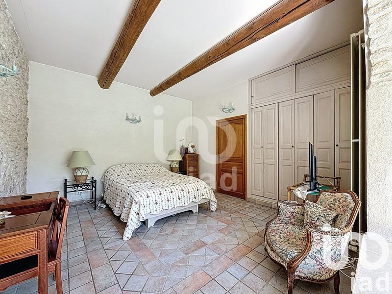 Maison - 355 m² - 6 pièces