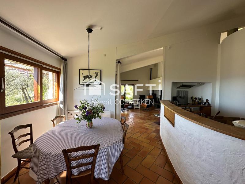 Maison - 191 m² - 8 pièces