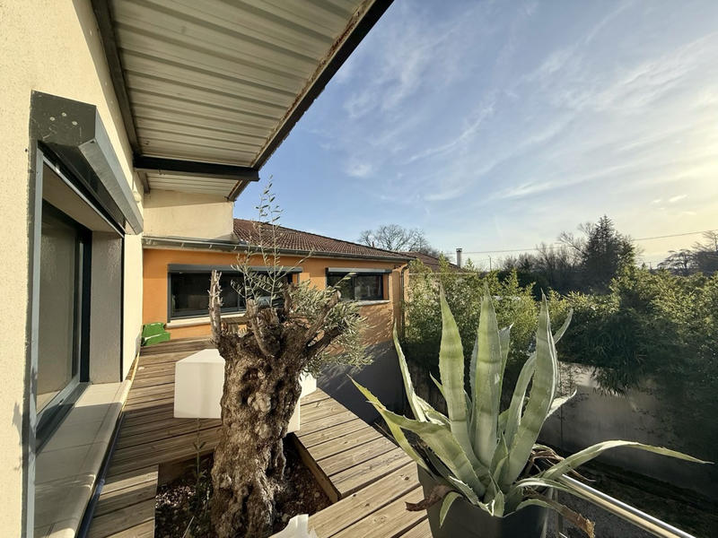 Appartement - 233 m² - 7 pièces