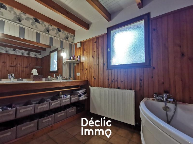 Maison en pierre - 171 m² - 8 pièces