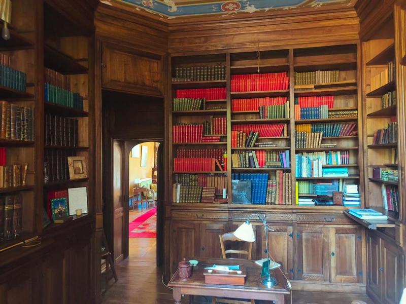 Château - 870 m² - 43 pièces